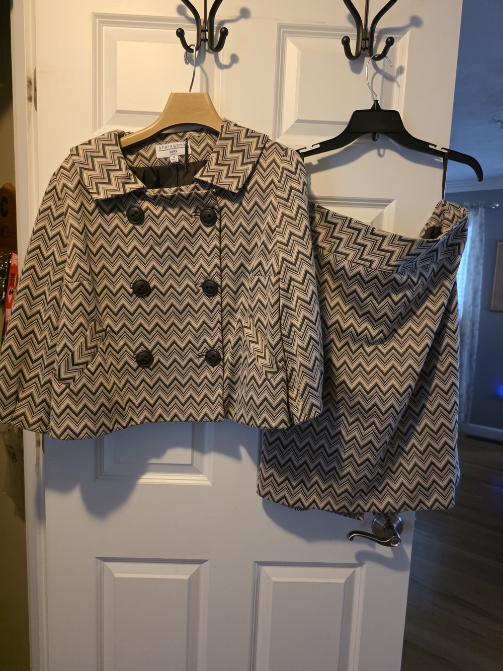 Sharagano Chevron Peplum Jacket in Beige/Black